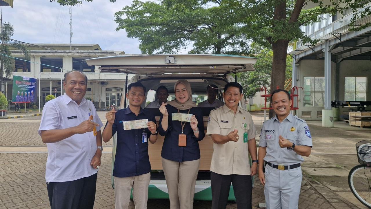 PDPP Samsat Madiun Kota dan Jasa Raharja Monitor Pelaksanaan Samsat Industri di PT Inka Kota Madiun