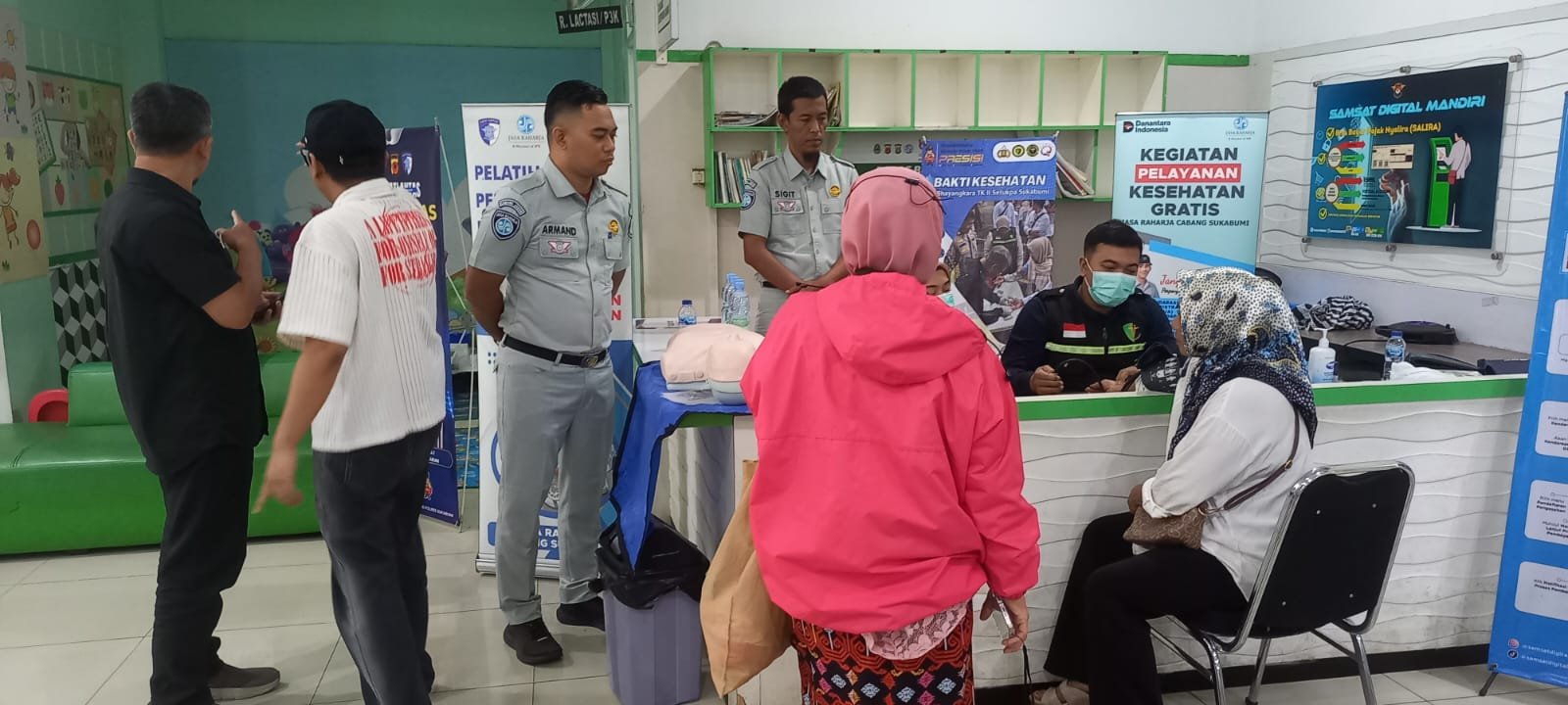 Keselamatan Untuk Indonesia Maju, Jasa Raharja Sukabumi Gelar Pengobatan Gratis dan Pelatihan Pertolongan Pertama Gawat Darurat (PPGD)