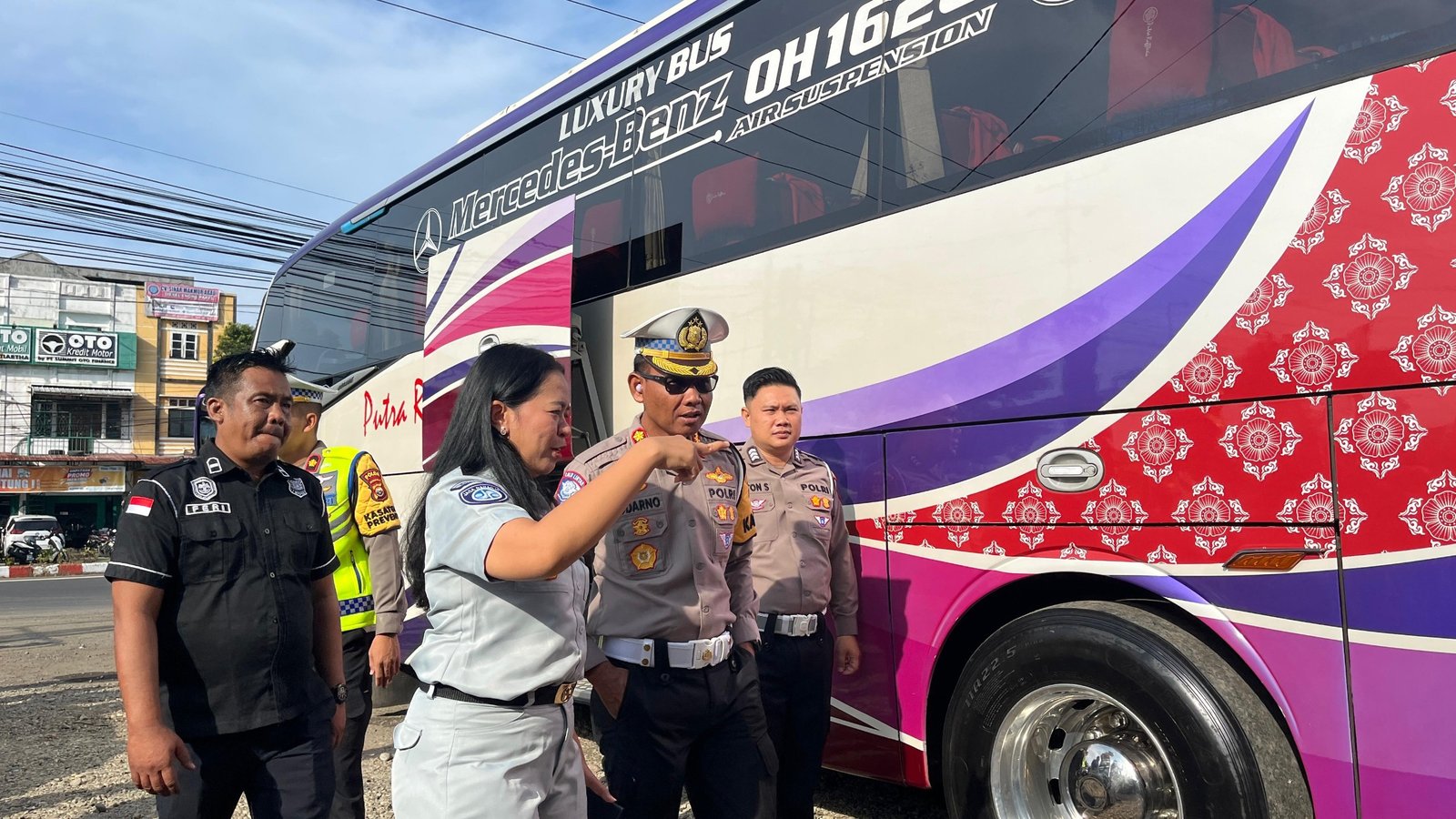 Pengawasan Berlanjut, Jasa Raharja Bengkulu dan Mitra Tinjau Kesiapan Armada di Pool PO Putra Rafflesia dan PO Putra Paimaham