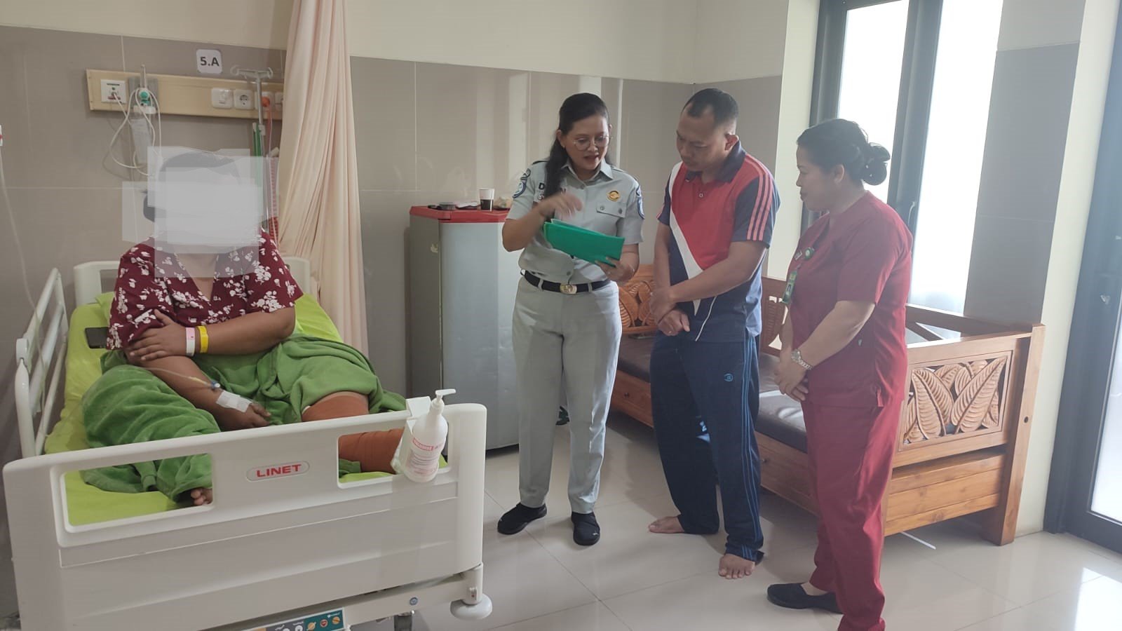 Jasa Raharja Laksanakan Kunjungan ke RSAD Udayana dan Serahkan Jaminan Biaya Rawatan Korban Laka Lantas