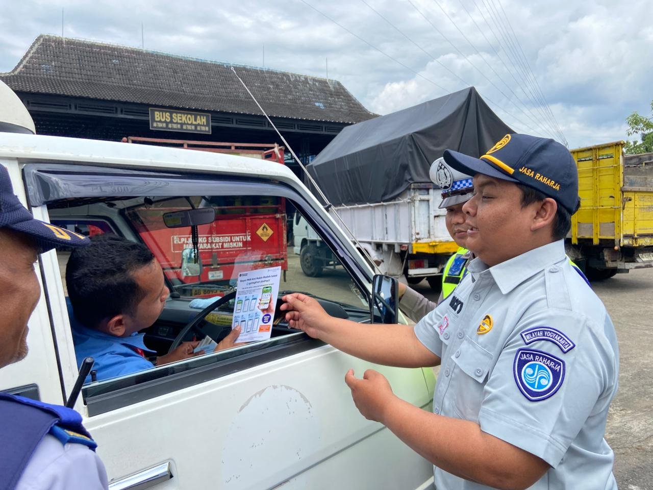 Tingkatkan Kepatuhan Pajak dan Keselamatan, Operasi Gabungan Digelar di Gunungkidul