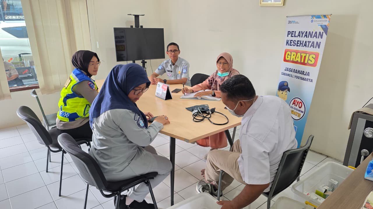 Peduli Keselamatan Pengemudi, Jasa Raharja DIY Hadirkan Pelayanan Kesehatan Gratis bagi Driver PO White Horse 