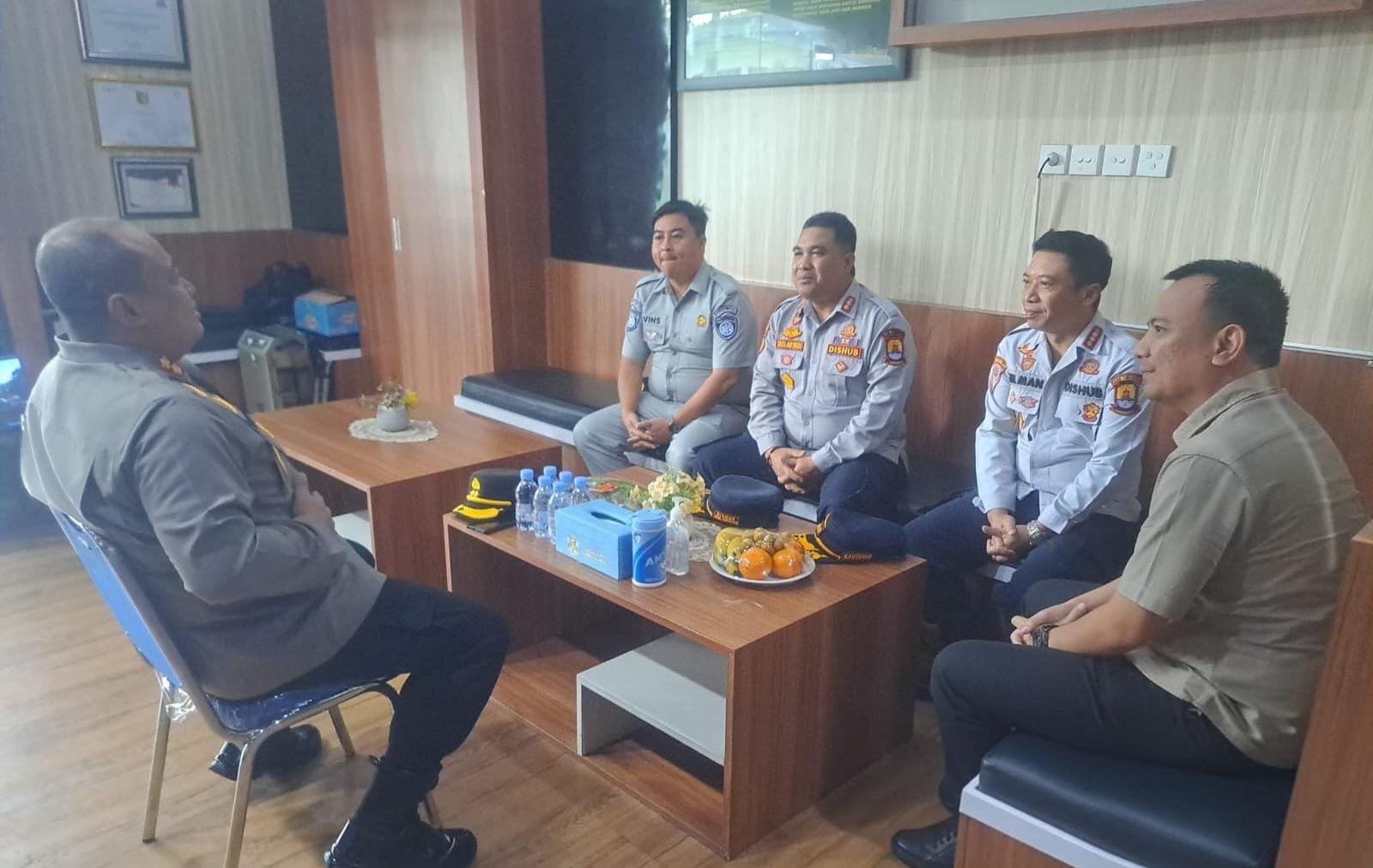 Upaya Keselamatan Lalu Lintas, Jasa Raharja Cabang Cirebon Gelar Forum Lalu Lintas dan Angkutan Jalan (FLLAJ) di Polresta Cirebon