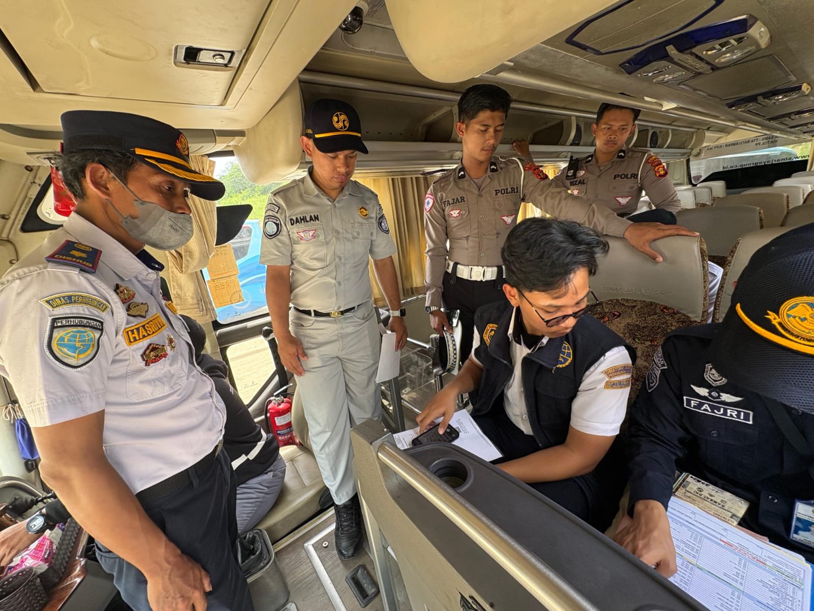 Pastikan Kelayakan Angkutan Penumpang, PT Jasa Raharja Kanwil Kalimantan Timur Gelar Ramp Check di Kawasan Rest Area Sepaku