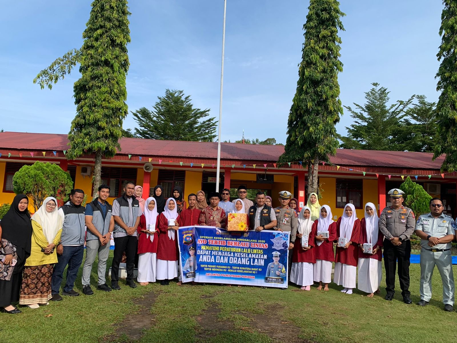 Jasa Raharja Sumbar Edukasi Pelajar SMAN 1 VII Koto Sungai Sariak, Kenalkan Kesamsatan hingga Aplikasi JR Safety Road