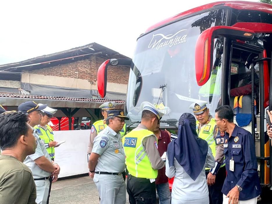 Jasa Raharja Berkolaborasi dengan Mitra Terkait Gelar Rampcheck Angkutan Umum di PO Gumarang Jaya Bandar Lampung