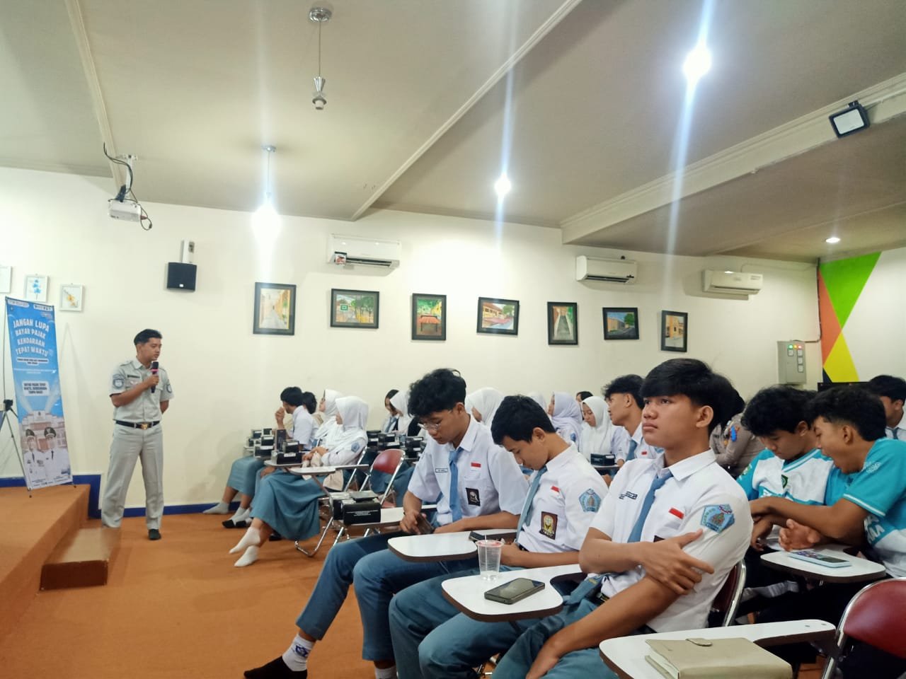 Jasa Raharja Ungaran dan Tim Pembina Samsat Ungaran Gelar Sosialisasi Pajak dan Program PPKL di SMA Negeri 1 Ungaran