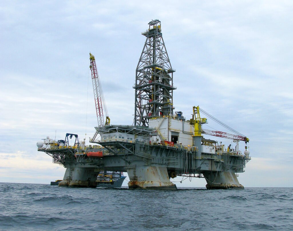 Sentimen Pasokan Dorong Harga Minyak Naik Tipis