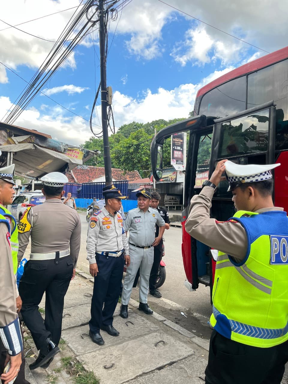 Pastikan Keselamatan Pemudik, Jasa Raharja Bima Bersama Mitra Lakukan Ramp Check di Terminal Dara