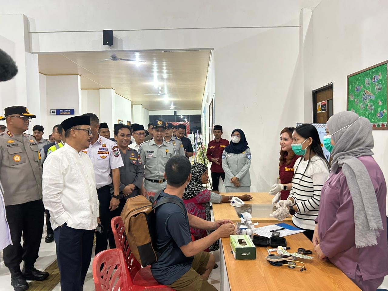 Jasa Raharja Cabang Mamuju Lakukan Kunjungan Posko Terpadu Bersama Gubernur Sulawesi Barat dan Forkopimda, Disertai Pemeriksaan Kesehatan Gratis di Terminal Simbuang A
