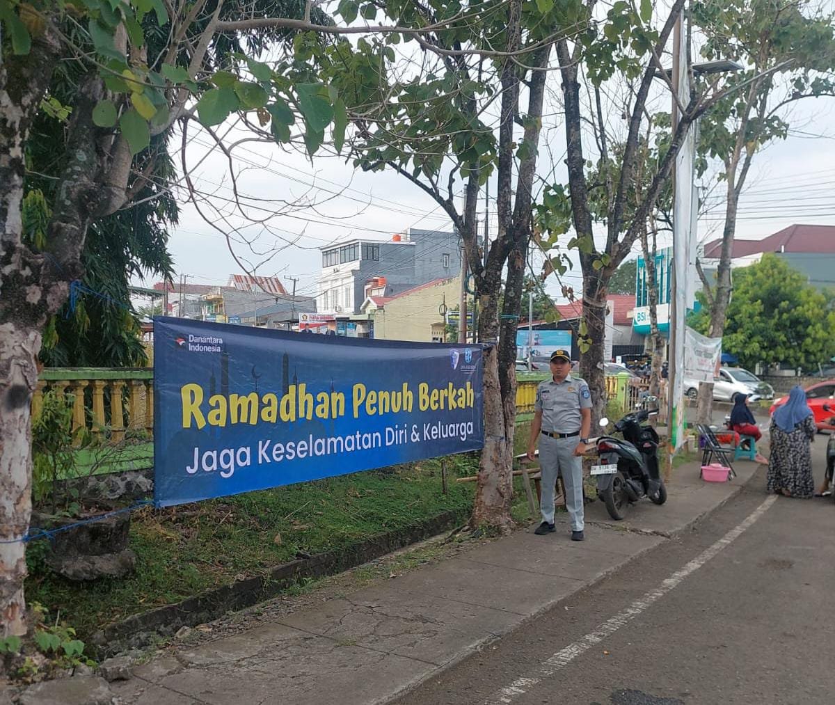 Tekan Risiko Kecelakaan, Jasa Raharja Soppeng Pasang Spanduk dan Dukung Posko PAM Lebaran 2026