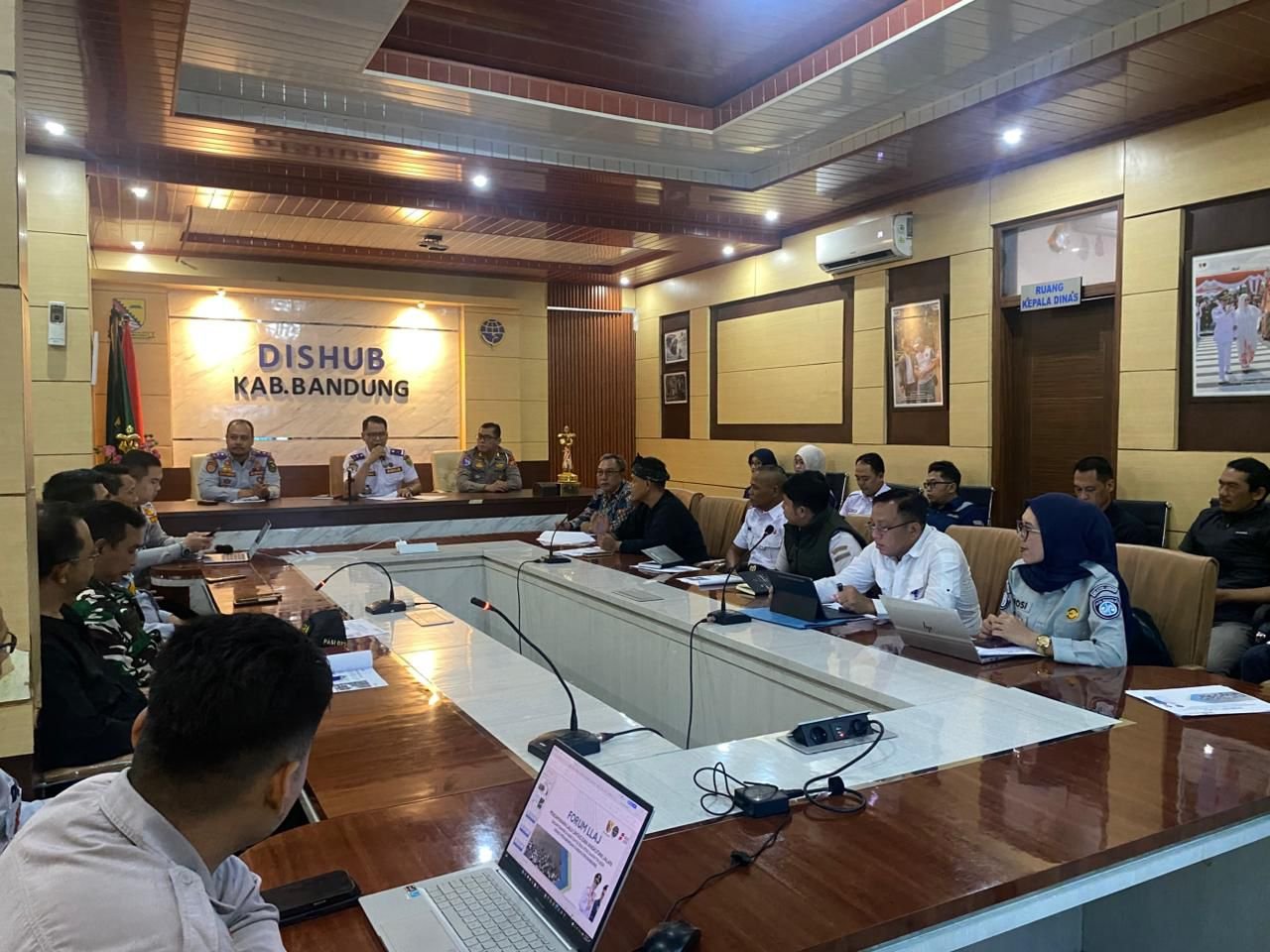 Forum Keselamatan Lalu Lintas Dan Angkutan Jalan (FKLLAJ) Kabupaten Bandung Bahas Kesiapan Mudik Lebaran 2026