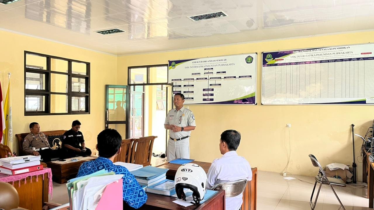 Jasa Raharja Cabang Purwakarta dan Polres Purwakarta Gelar PPKL di SMK Informatika Pasundan: Keselamatan Jalan Adalah Tanggung Jawab Bersama