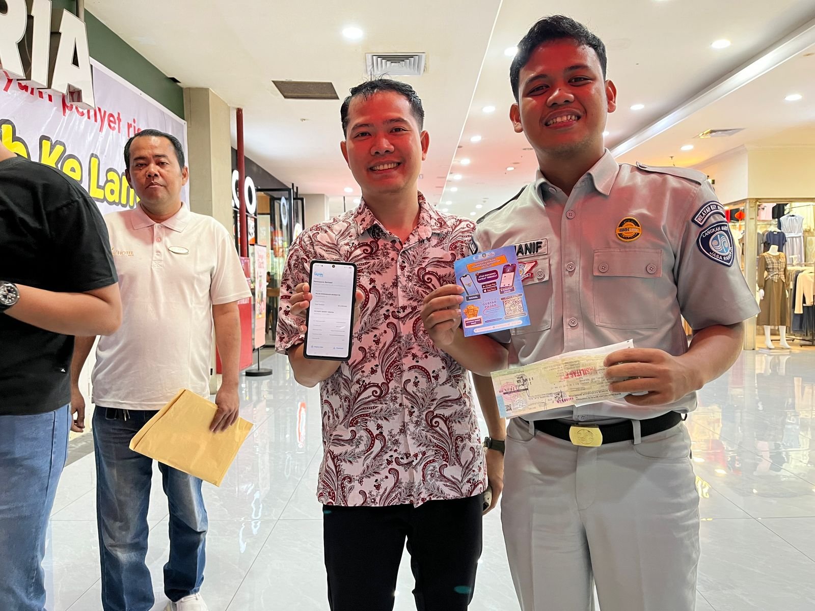 Dorong Kepatuhan Pajak, Jasa Raharja Kepri Edukasi E-Samsat dan SIGNAL kepada Masyarakat