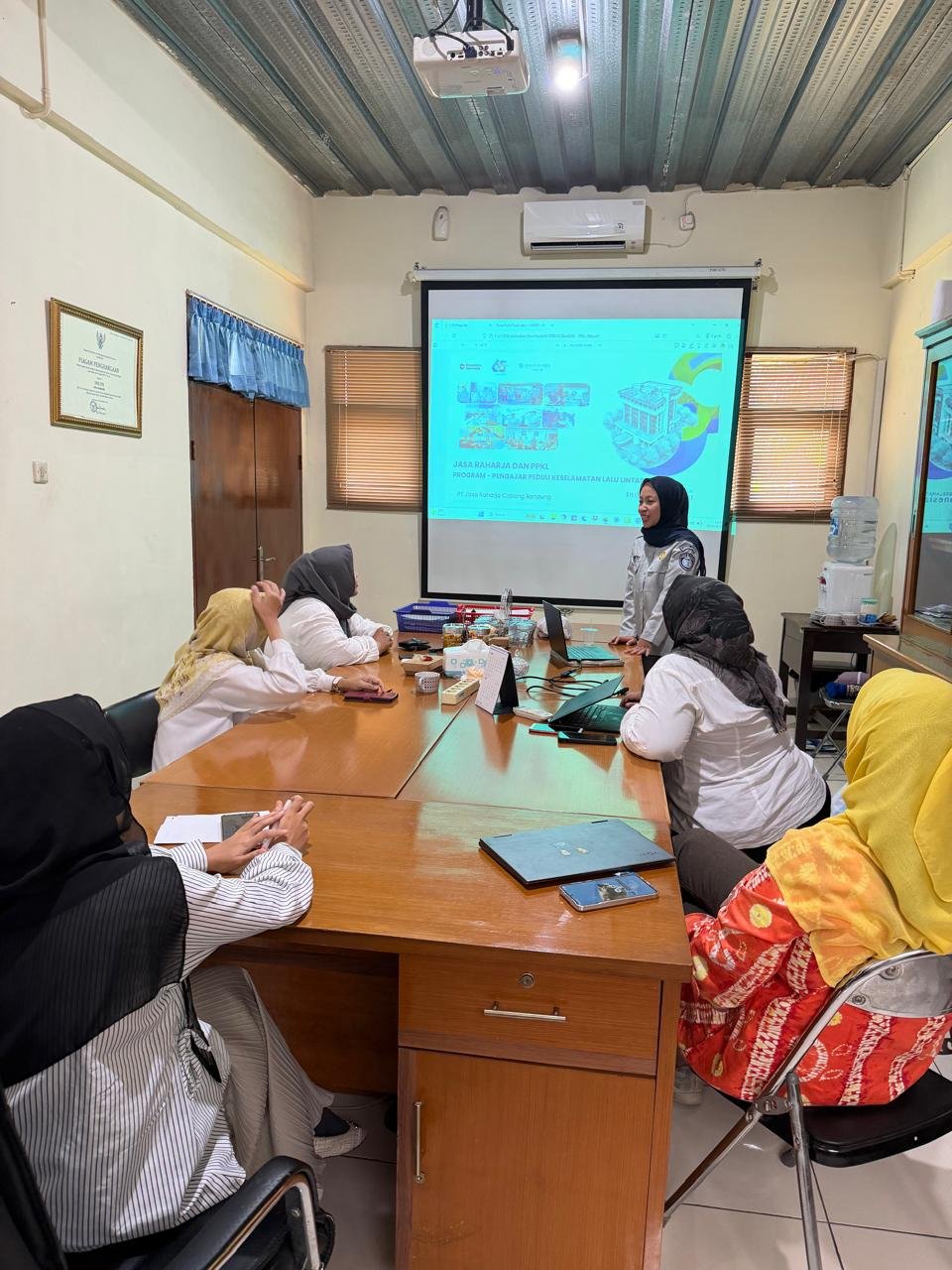 Jasa Raharja Bandung Kurangi Angka Kecelakaan Lalu Lintas Lewat Program PPKL di SMA YPF Bandung