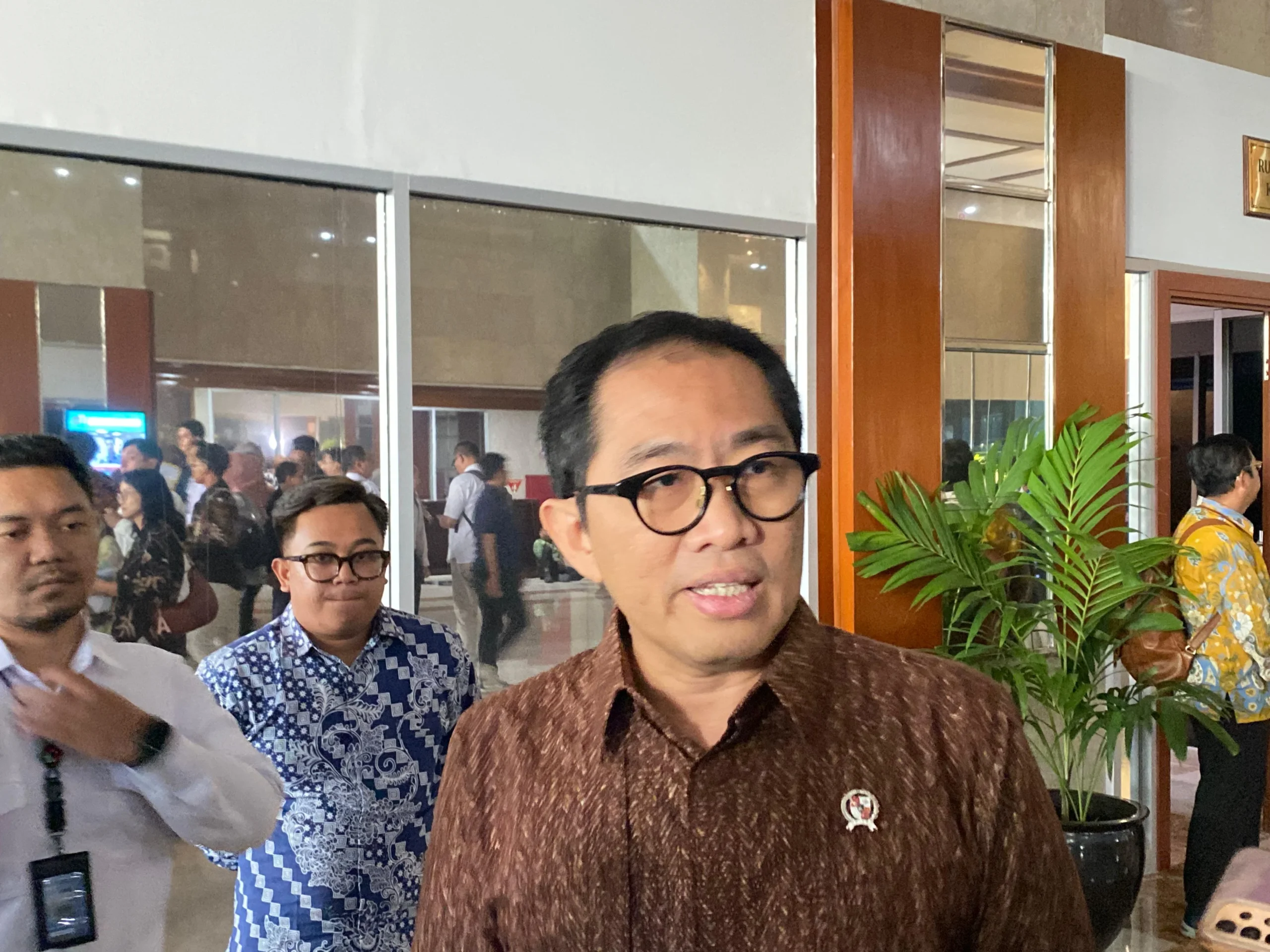 Wamenperin Pastikan Stok Plastik Aman, Industri Bantah Isu Kelangkaan