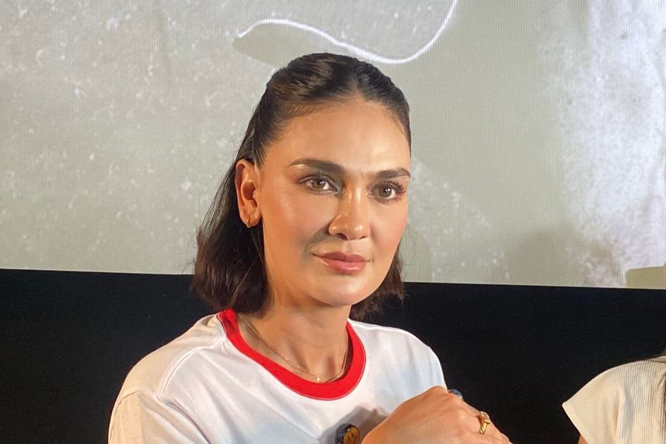 Film Zona Merah Dinilai Kuat pada Unsur Kemanusiaan Karakter oleh Luna Maya