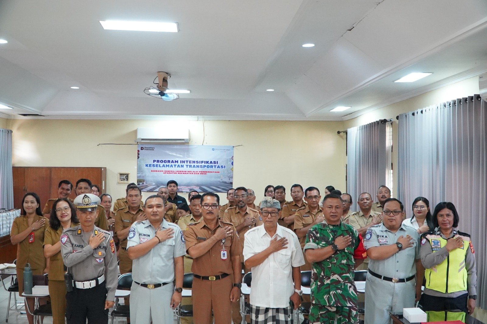 Perkuat Keselamatan Transportasi, Jasa Raharja Bali Bersama Stakeholder Gelar Sosialisasi Intensifikasi Keselamatan Transportasi di Denpasar Barat