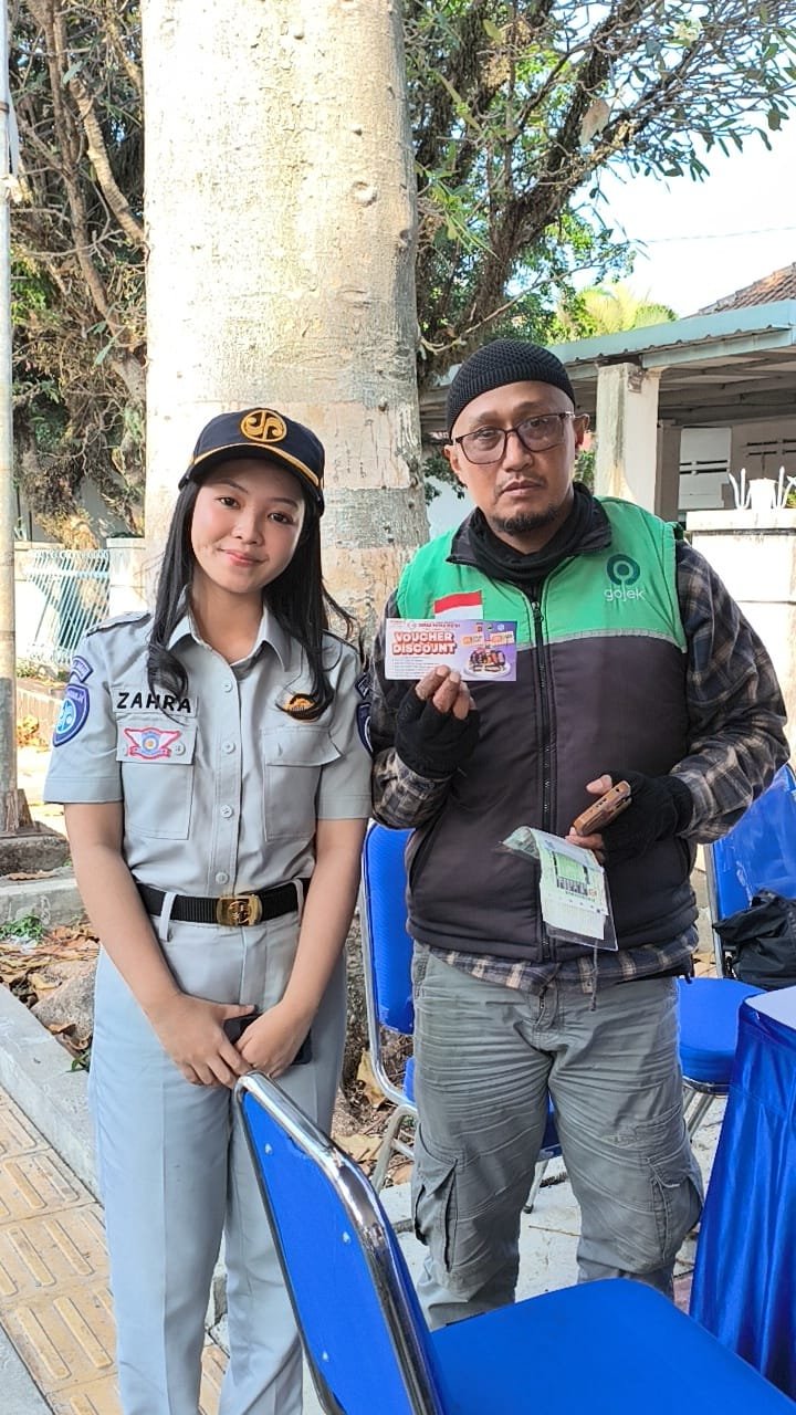Perkuat Kolaborasi, Jasa Raharja Bandung Bersama Tim Pembina Samsat Padjajaran Lakukan Pemeriksaan PKB dan SWDKLLJ