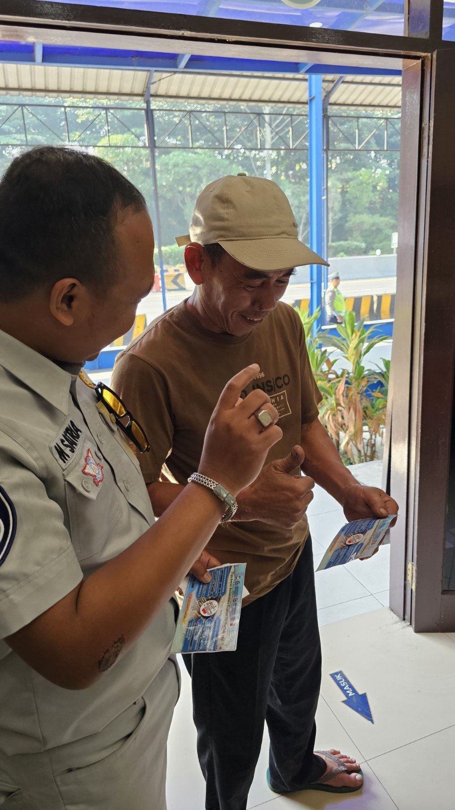 Jasa Raharja Jawa Barat Perkuat Keselamatan melalui Sosialisasi, Ramp Check, dan Pengobatan Gratis di Ruas Toll Padaleunyi – Cipularang