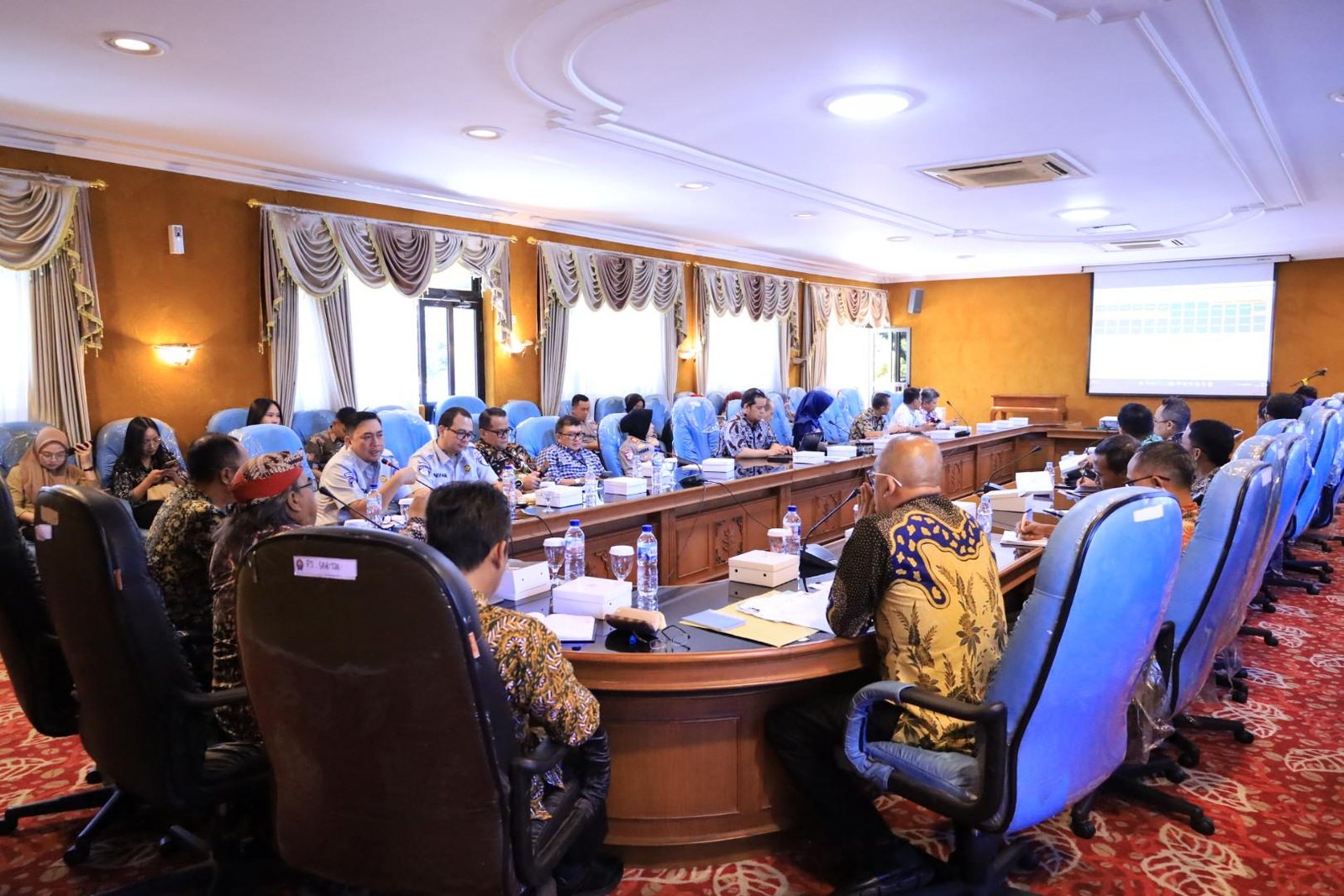 Optimalkan PKB dan SWDKLLJ 2026, Tim Pembina Samsat Jateng Gelar Roadshow Kolaborasi di Temanggung
