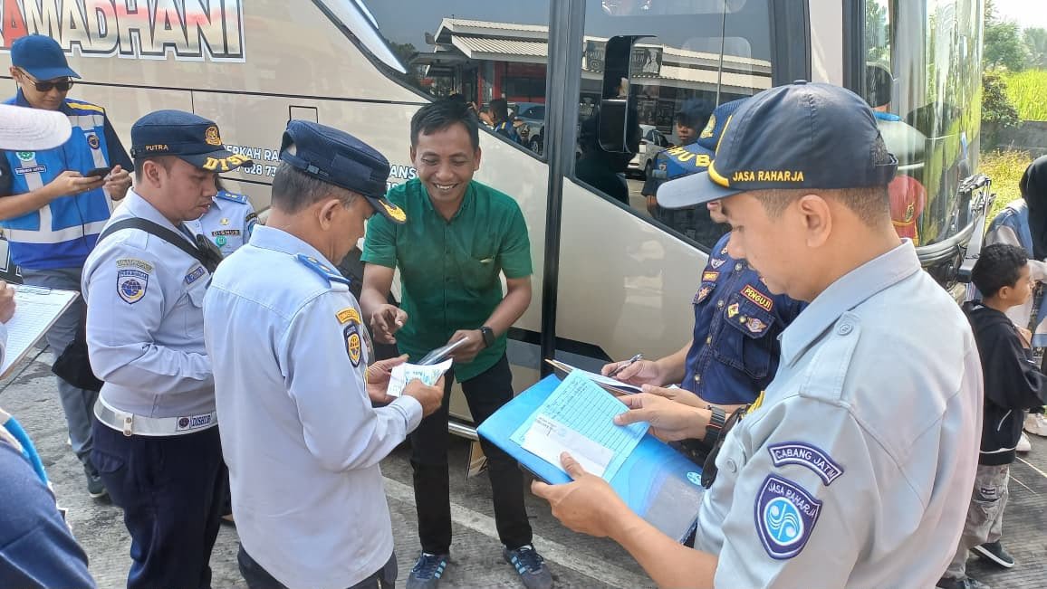 Tingkatkan Keselamatan Jalur Bebas Hambatan, Jasa Raharja Malang Gelar Ramp Check Terpadu di Rest Area Travoy 84 A Tol Pandaan – Malang