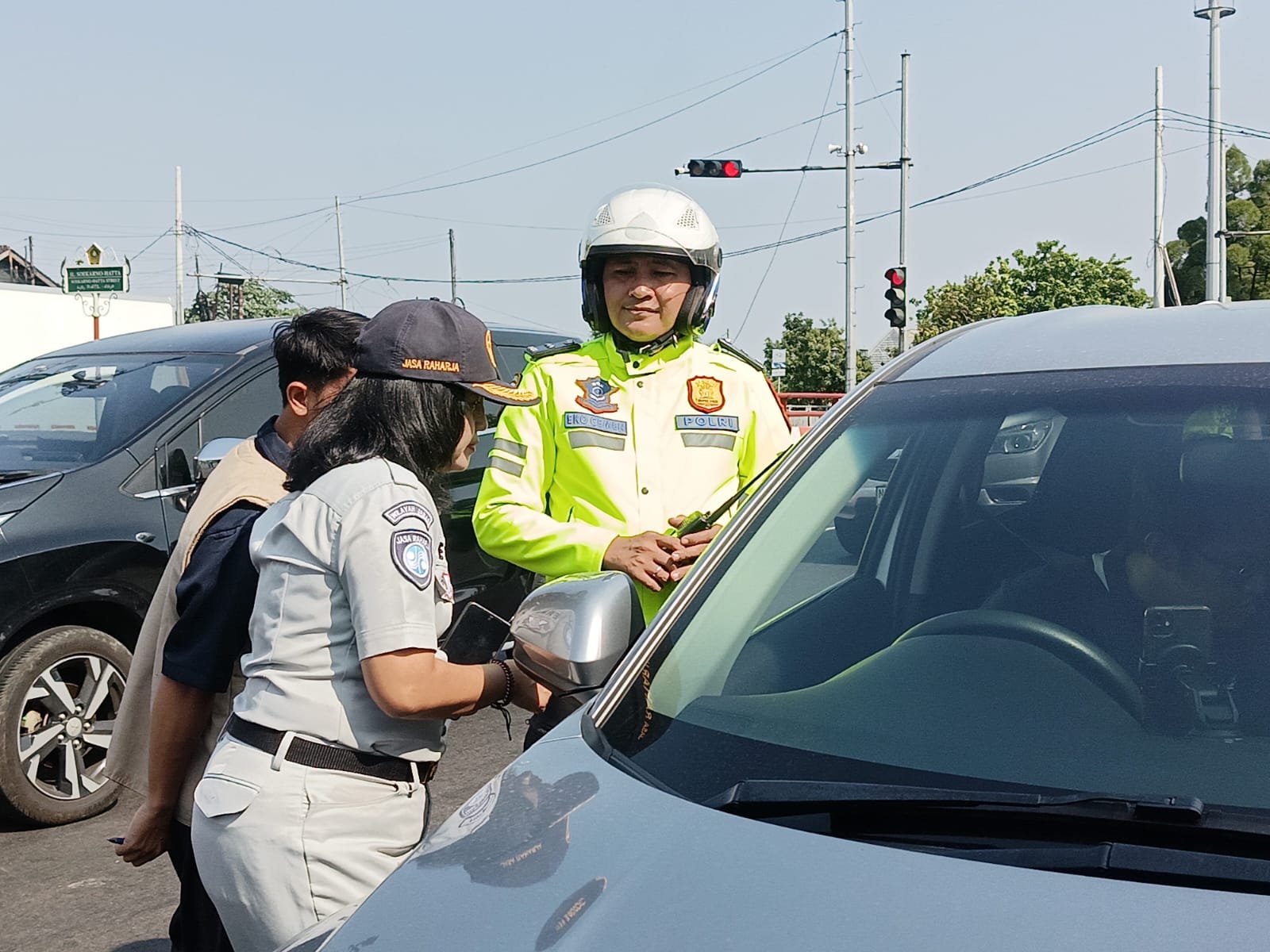 Operasi Gabungan Tim Pembina Samsat Kabupaten Bogor di Simpang Sentul, Jasa Raharja Dorong Kepatuhan Pajak Kendaraan Bermotor