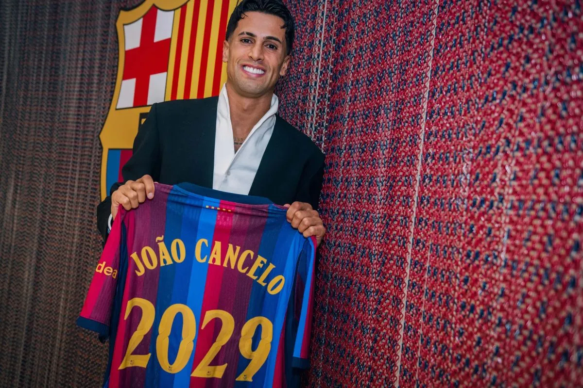 Barcelona Permanenkan Joao Cancelo dari Al Hilal untuk Perkuat Lini Belakang