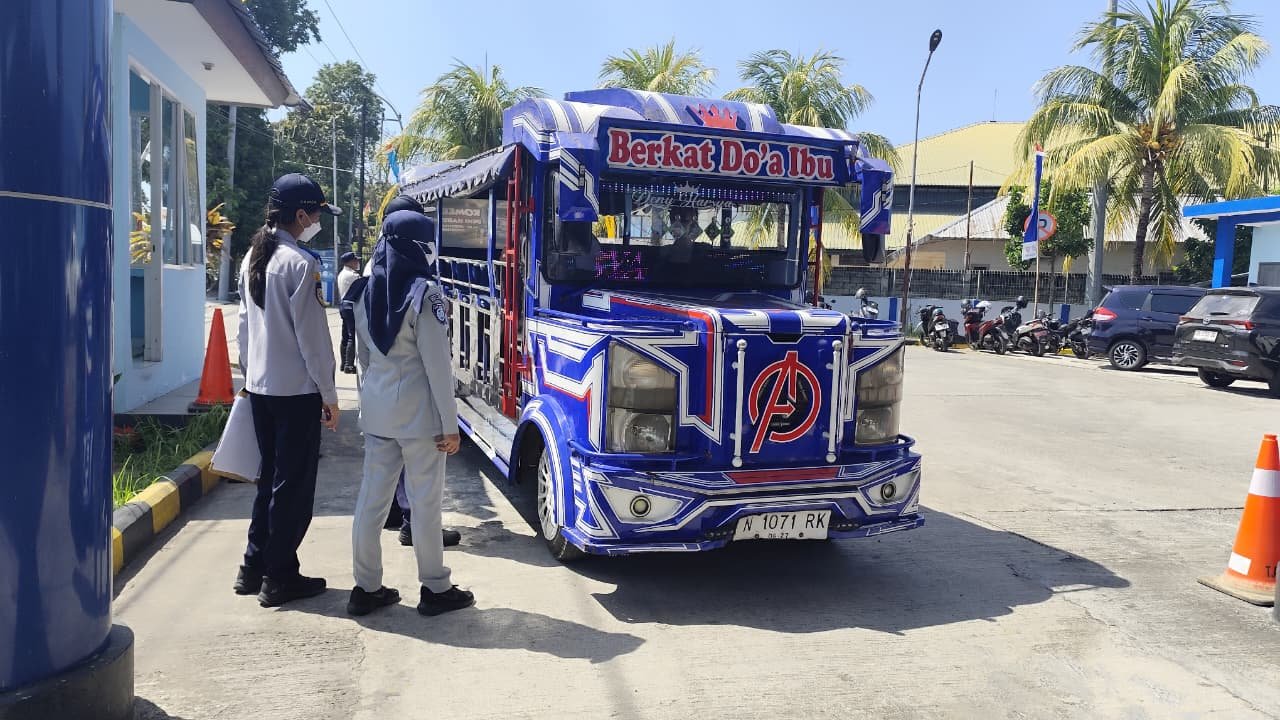 Sinergi Stakeholder Wujudkan Angkutan yang Tertib dan Berkeselamatan,Jasa Raharja NTB Ikuti Ramp Check