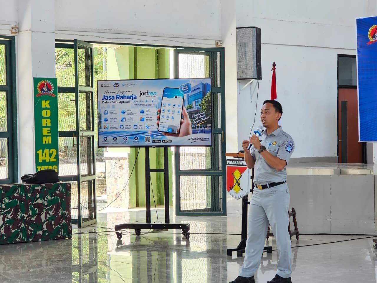 Jasa Raharja Mamuju Perkuat Edukasi Keselamatan Berkendara dan PPGD bagi Prajurit Korem 142/Tatag