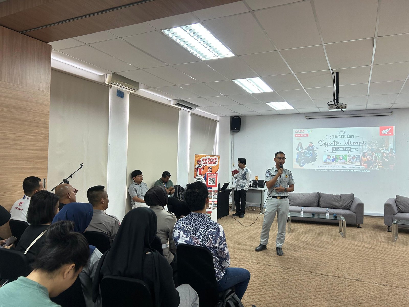 Tekan Angka Kecelakaan Lalu Lintas, PT. Jasa Raharja (Persero) Dorong Mahasiswa Batam Tourism Polytechnic Jadi Pelopor Keselamatan Berkendara