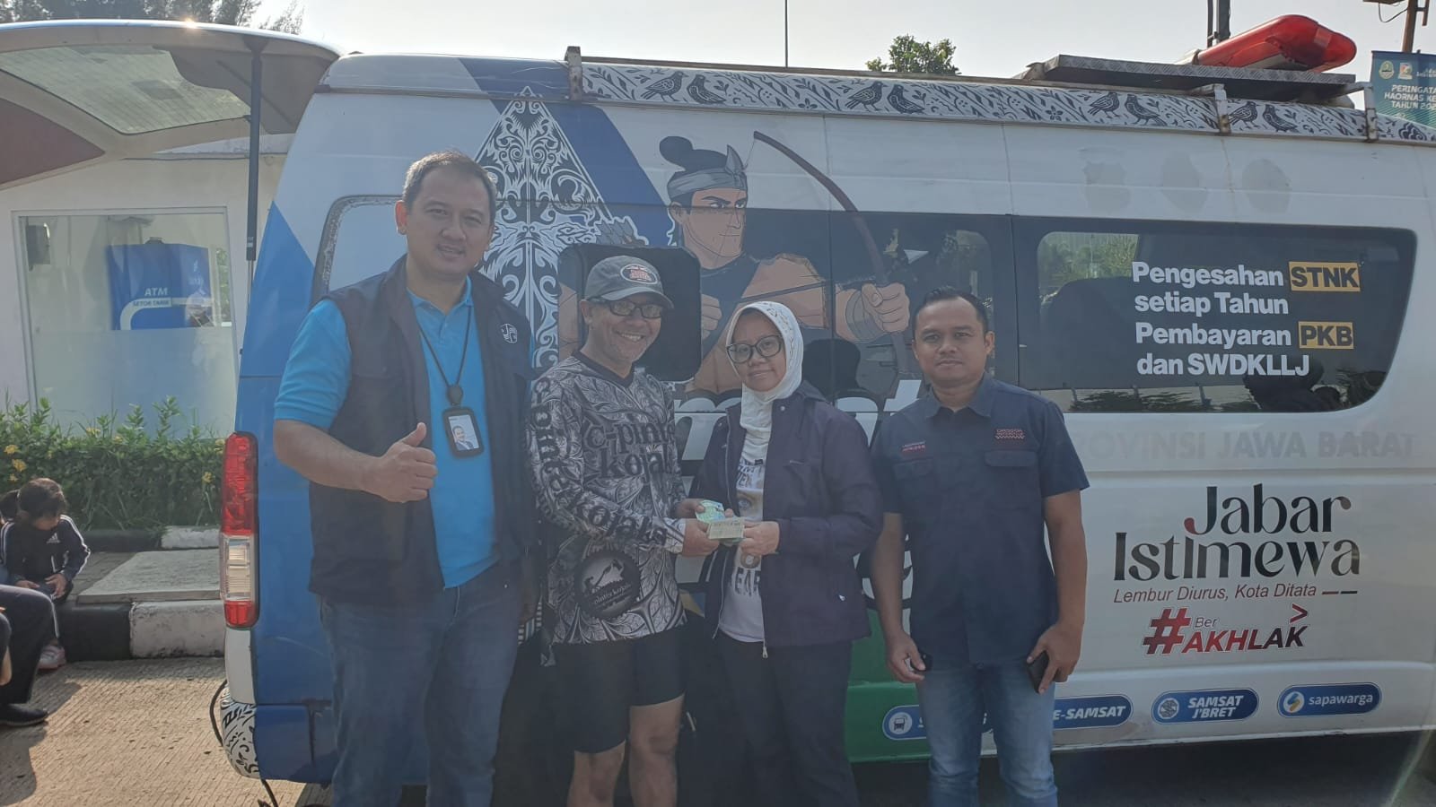 Dekatkan Pelayanan Kepada Masyarakat di Akhir Pekan, Jasa Raharja Bandung Dukung Samsat Keliling Soekarno Hatta Minggu Pagi